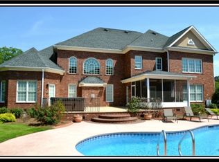 2135 McKinley Dr, Fayetteville, NC 28311