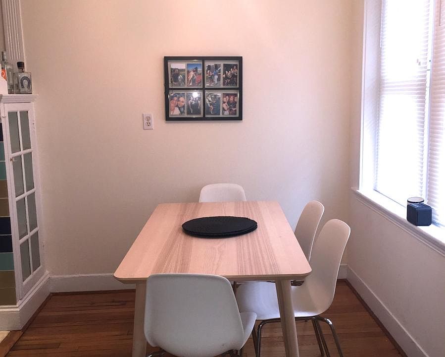 2nd image of 70 Fenway #344