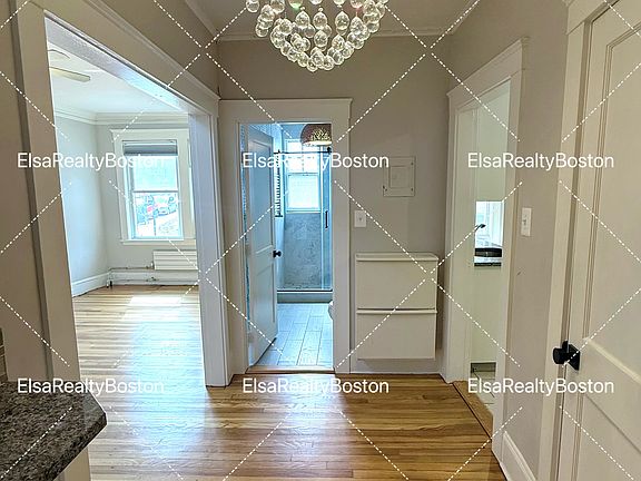 2nd image of 22 Chiswick Rd APT 2