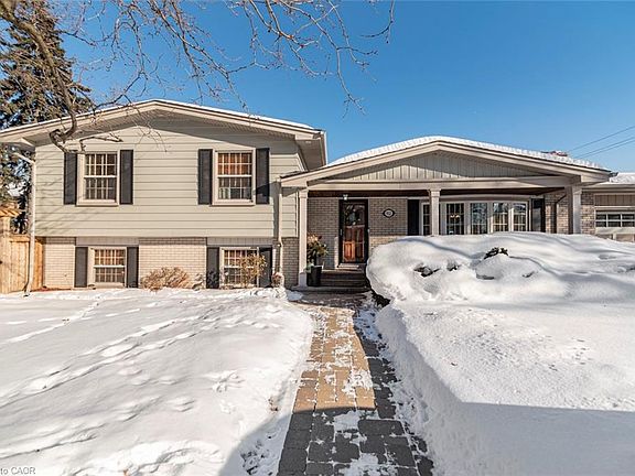 3rd image of 92 Auchmar Rd