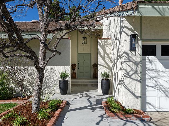 2nd image of 3033 Hopeton Rd