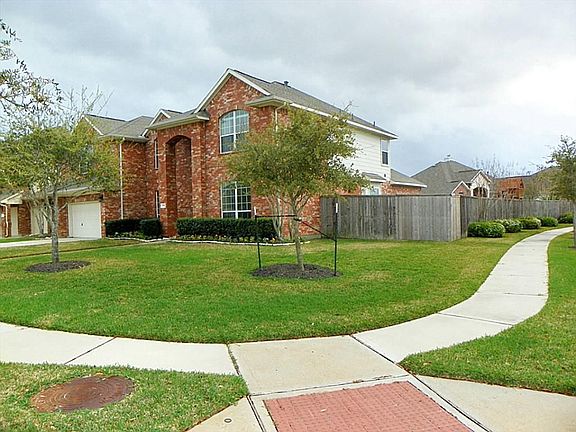 3rd image of 1806 Silver Brook Ln