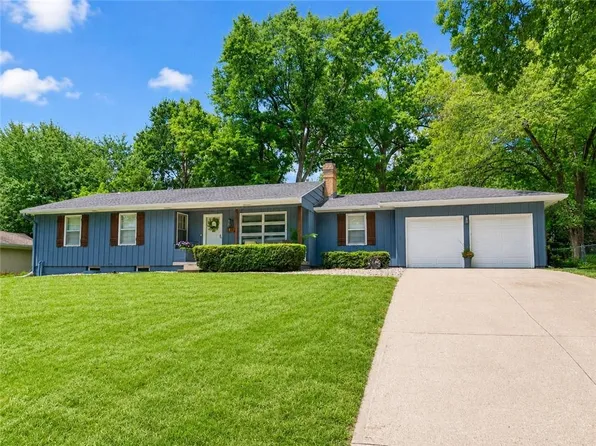 6422 Maple Dr, Mission, KS 66202
