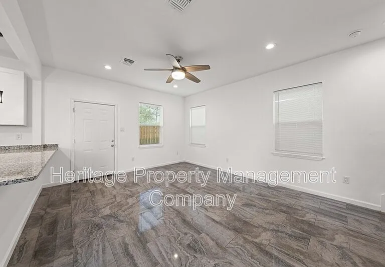 323 Gabriel #1-unit 101 — Photo 13