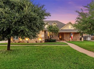119 Woodhaven Trl, Mc Gregor, TX 76657
