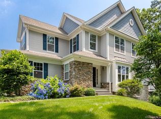 560 River Rd APT 7, Shelton, CT 06484