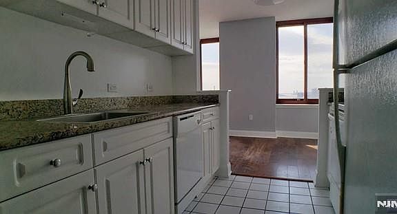 4th image of 100 Old Palisade Rd APT 2909