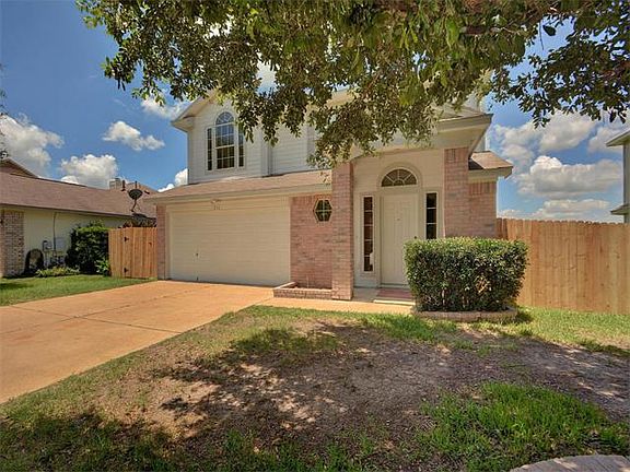 3rd image of 211 Estate Dr