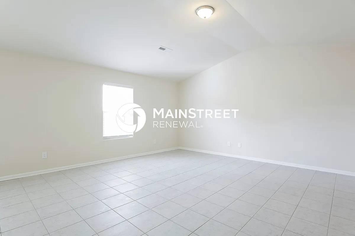 Living Room - 127 Telegraph Ln