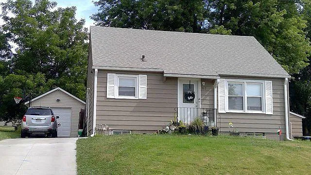 312 W 12th St