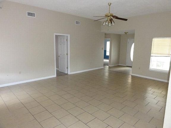 2nd image of 320 L Kirth Dr