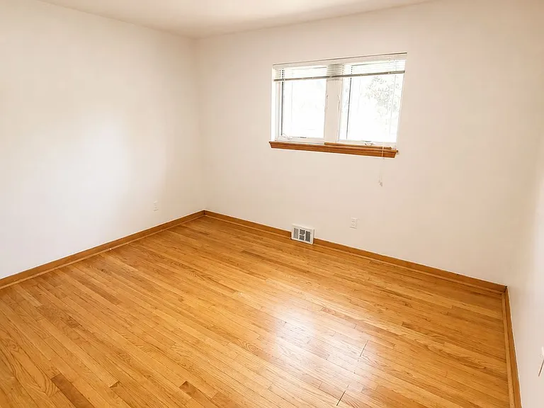 1641 Fairview Ave — Photo 7