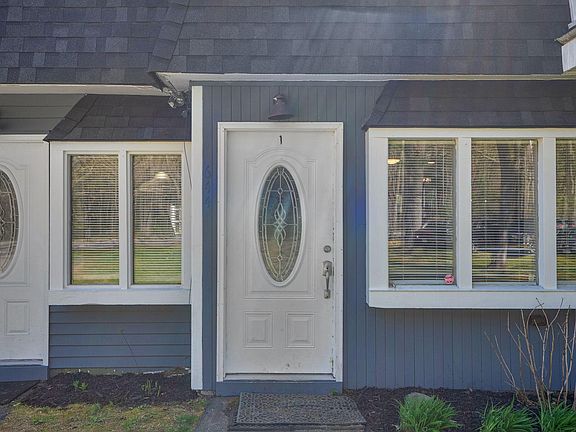 4th image of 642 Limerick Road