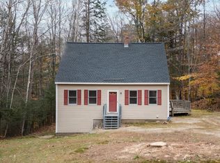 51 Guys Ln, Weare, NH 03281