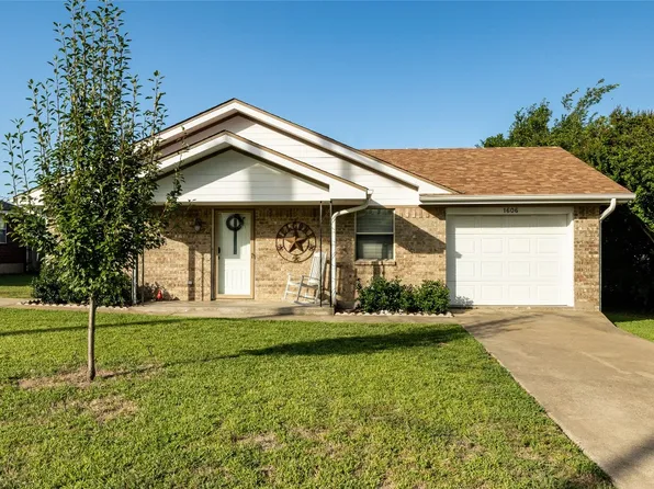 1606 Bonner Rd, Gainesville, TX 76240