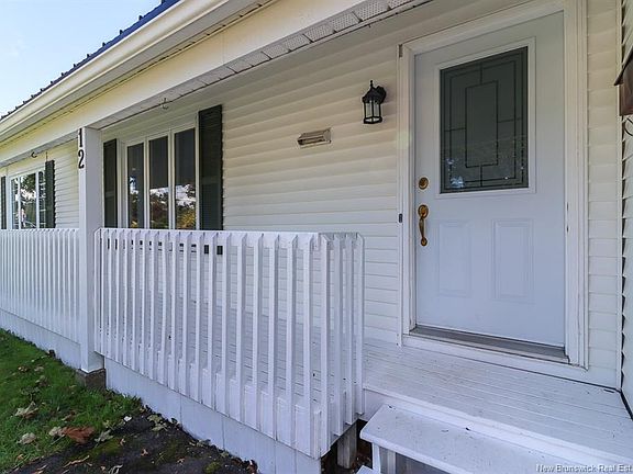 3rd image of 12 Reed St