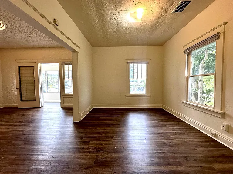 523 Valley Forge Rd — Photo 13