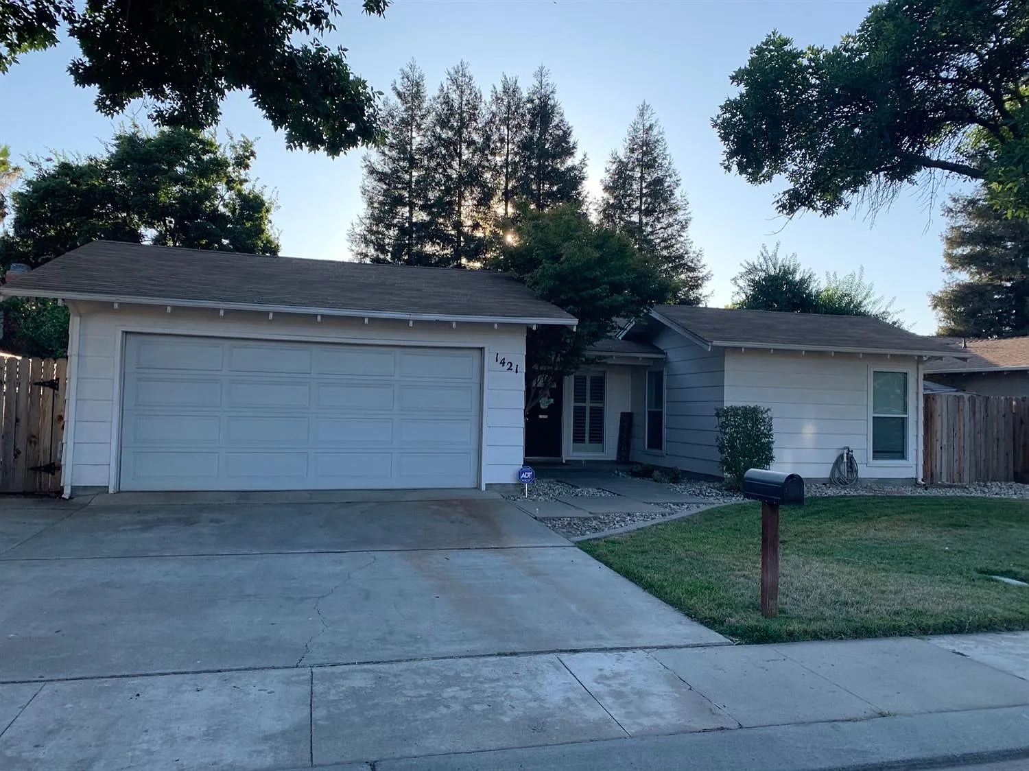 1421 Bella Terra Dr photo 1