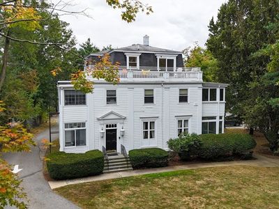 594 Washington St APT 7, Wellesley, MA, 02482