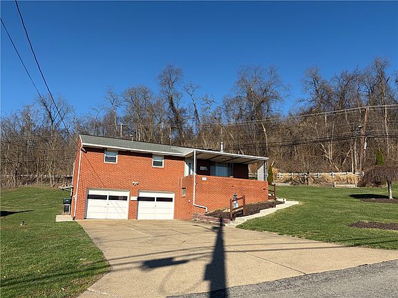 2nd image of 100 Pinewood Dr
