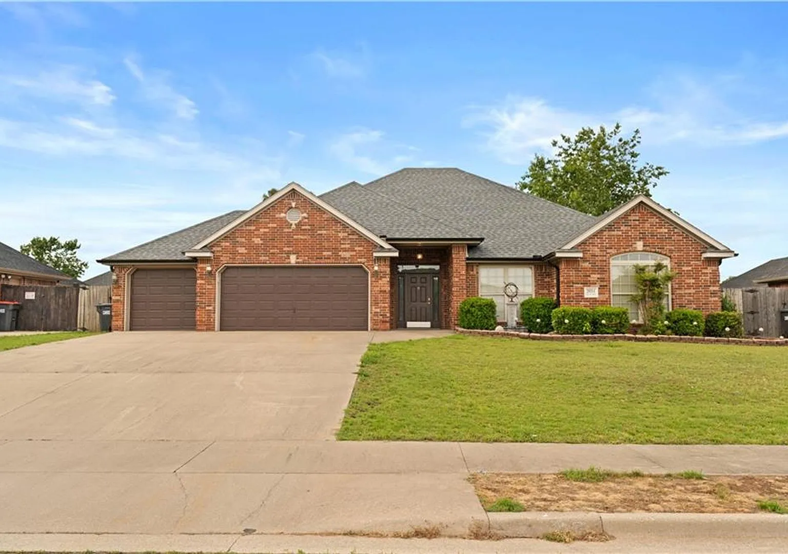 Beautifully updated home — Photo 1