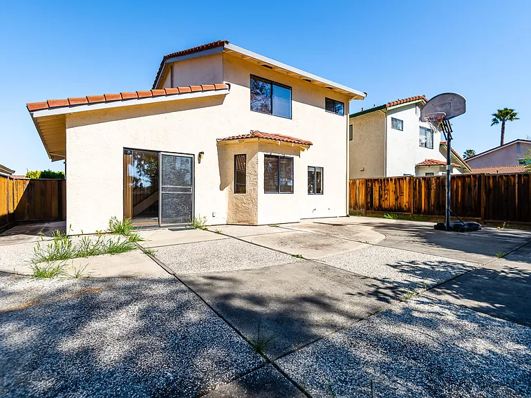 5362 Studebaker Cir — Photo 16