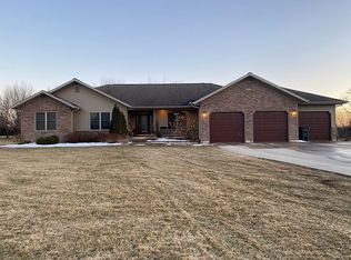 2527 Cedar Ln, West Point, IA 52656