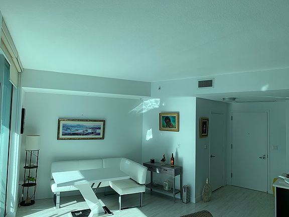 2nd image of 1900 N Bayshore Dr APT 2519