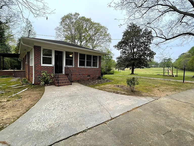 1605 Cherokee Rd — Photo 8