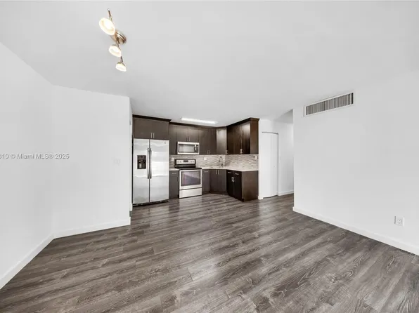 4480 NW 79th Ave APT 2G, Doral, FL 33166