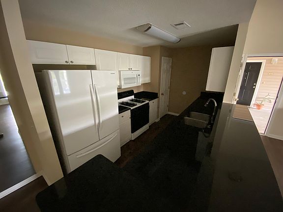 2nd image of 131 McKenna Cir