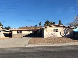 109 Shadow Ln, Las Vegas, NV 89106