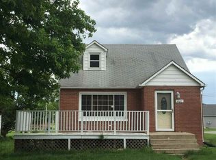 400 W Franklin St, Brook, IN 47922