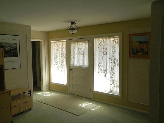 5th image of 300 Orchard Pl SW