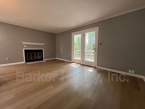 3rd image of 714 Carolina Ave
