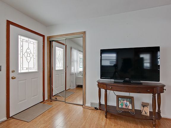 3rd image of 2409 Driftwood Dr