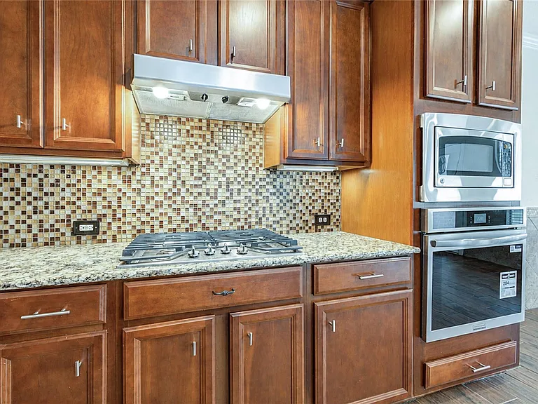 17415 Elverson Oaks Dr — Photo 16