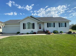 1366 17th Ave N, Wahpeton, ND 58075