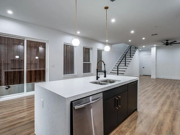 2nd image of 2345 Hondo Ave #1