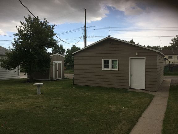 garage, shed, apple tree