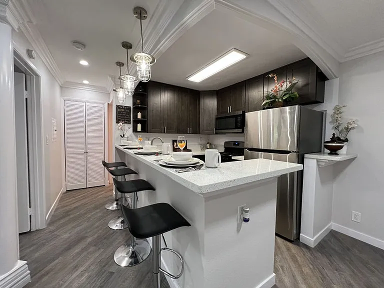 Carmel Heights Apts — Photo 41