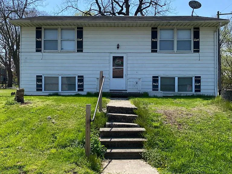 2864 State Route 405 — Photo 1