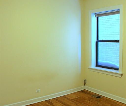 5th image of 3720 N Pine Grove Ave #3262