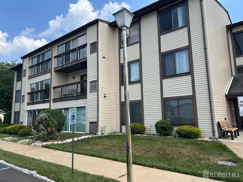 1st image of 278 Crosse Dr APT 2H