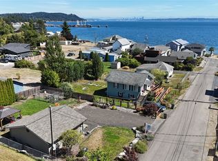 8198 E Daniels Loop, Pt Orchard, WA