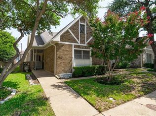 3013 Stonehenge Ln, Carrollton, TX 75006