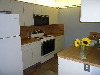 4th image of 11925 SW 9th Mnr