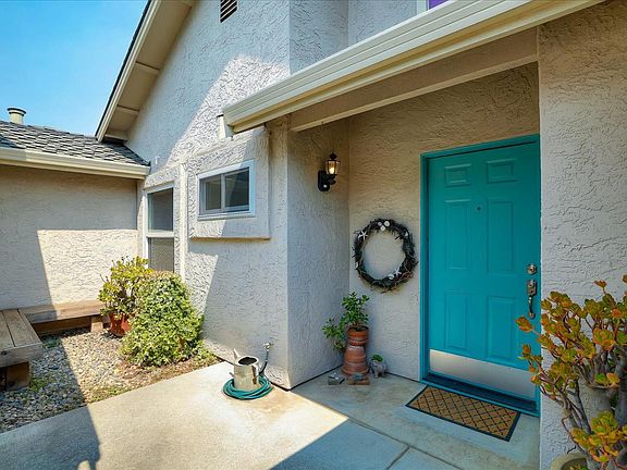 3rd image of 2060 Bayo Claros Cir