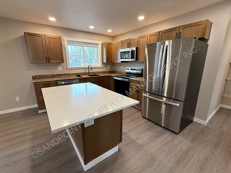 505 Cedar St — Photo 9