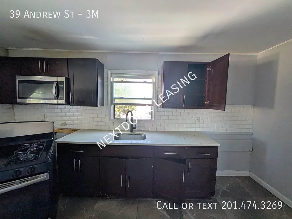 39 Andrew St #3M